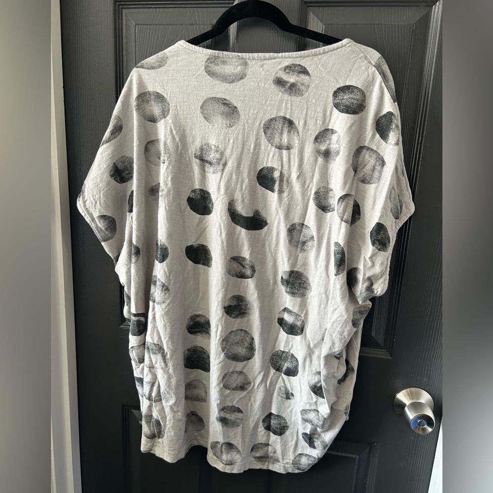 Gray Polka Dot Women's Top - Picture 2 of 5